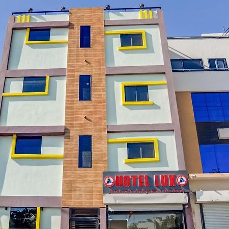 Spot On 76764 Hotel Lux Indore Exterior photo