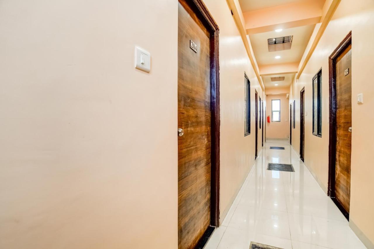 Spot On 76764 Hotel Lux Indore Exterior photo