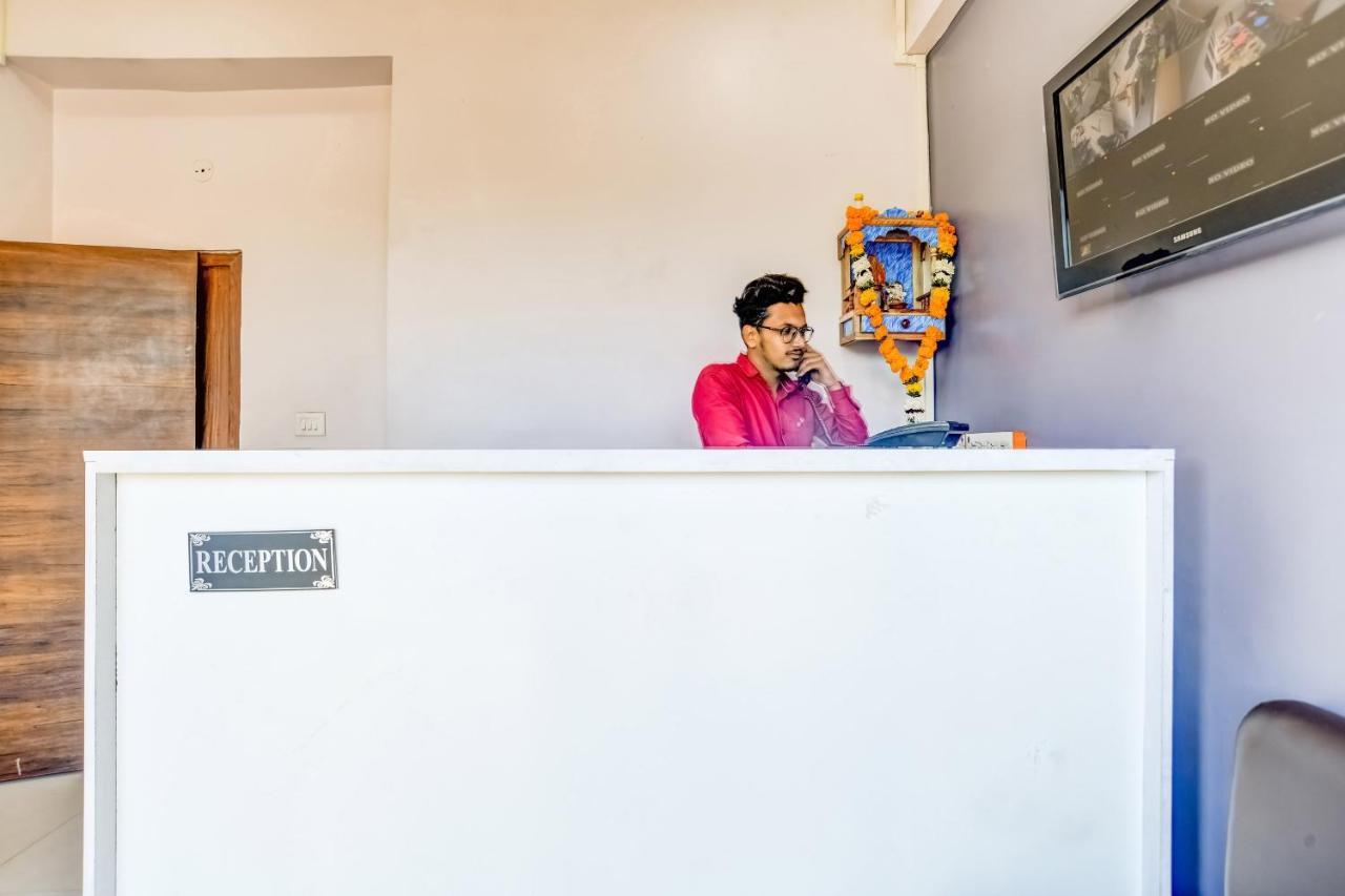 Spot On 76764 Hotel Lux Indore Exterior photo