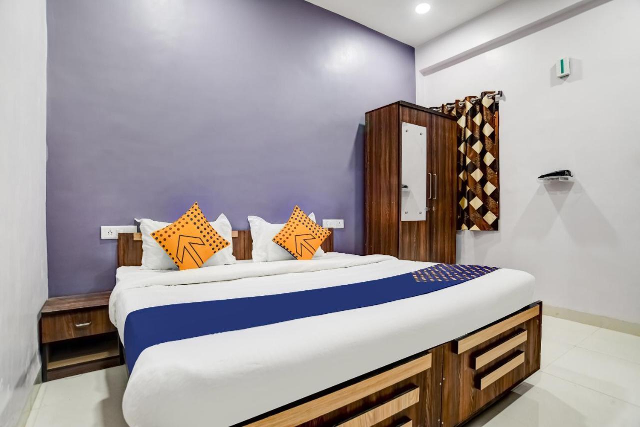 Spot On 76764 Hotel Lux Indore Exterior photo