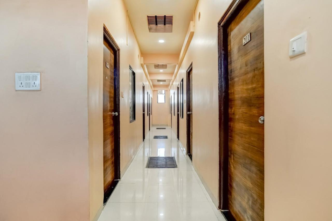 Spot On 76764 Hotel Lux Indore Exterior photo